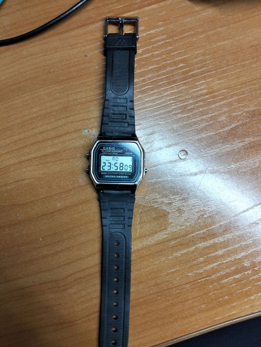 Продам хорошие часы casio винтаж