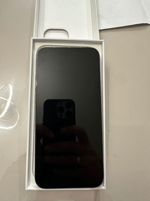 iPhone 15 Pro Max Natural Titanium 256GB