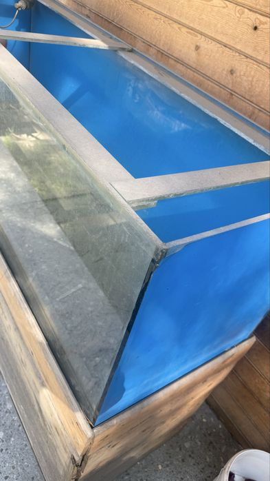 Продаётся большой аквариум (580 литров)