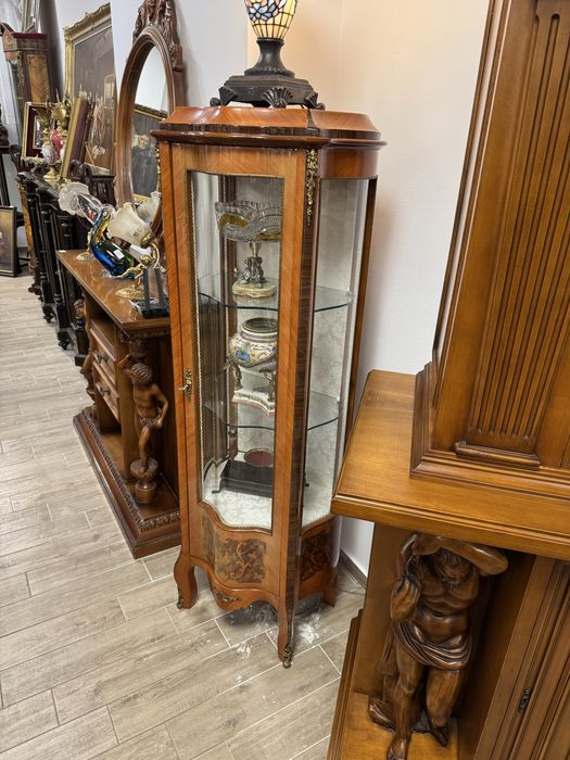 Vitrina deosebita din lemn masiv cu intarsii si elemente bronz