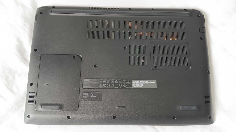 Laptop Acer Aspire 5, Intel i5-8250U, 12GB RAM, 750GB SSD, video MX150