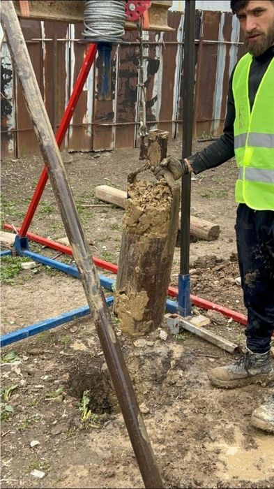 Foraje puturi apă de mica sau medie adancime