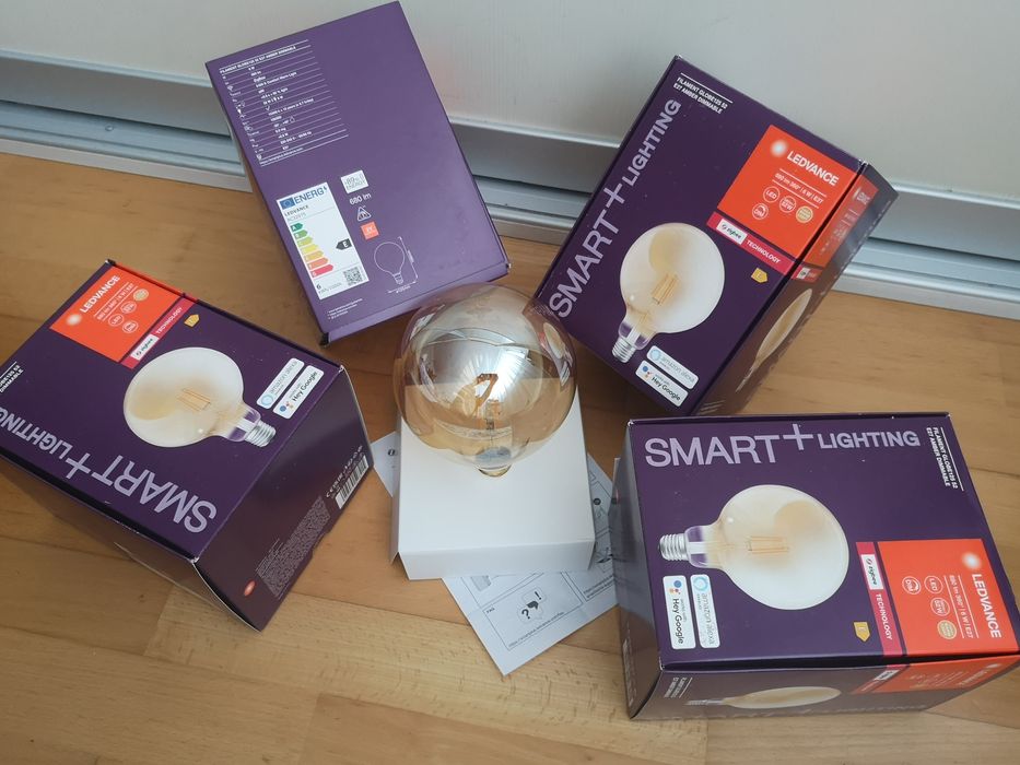 Bec inteligent (lampa) Smart LED tehnologie ZigBee glob auriu reglabil