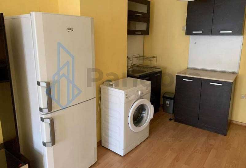 Дава се под наем Тристаен апартамент в София, Център - 84 кв.м за 480 € - Снимка #1