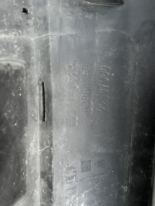 Решетка Opel Vivaro 14-