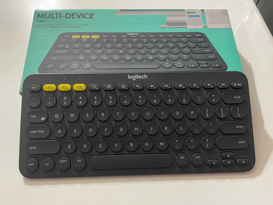 Bluetooth безжична клавиатура LOGITECH K380
