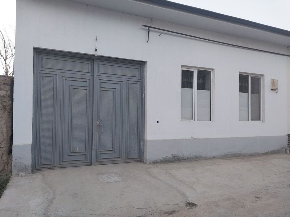 Nazarbek Tarnovda hovli sotiladi. Arzon narxda