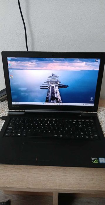 Vând leptop lenovo de gaiming citiți descrierea sau  schimb cu  iphone