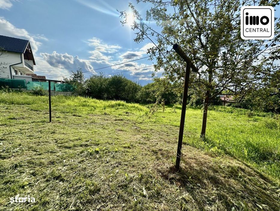Casa spatioasa si moderna cu curte inierbata in Feleacu