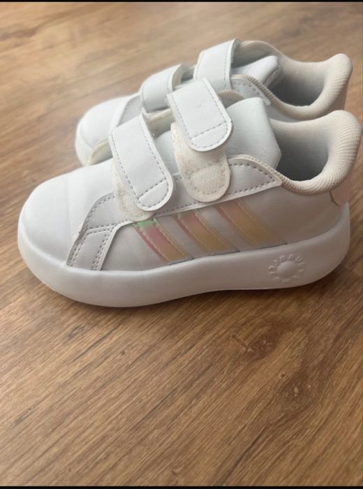 Papuci Adidas marime 24