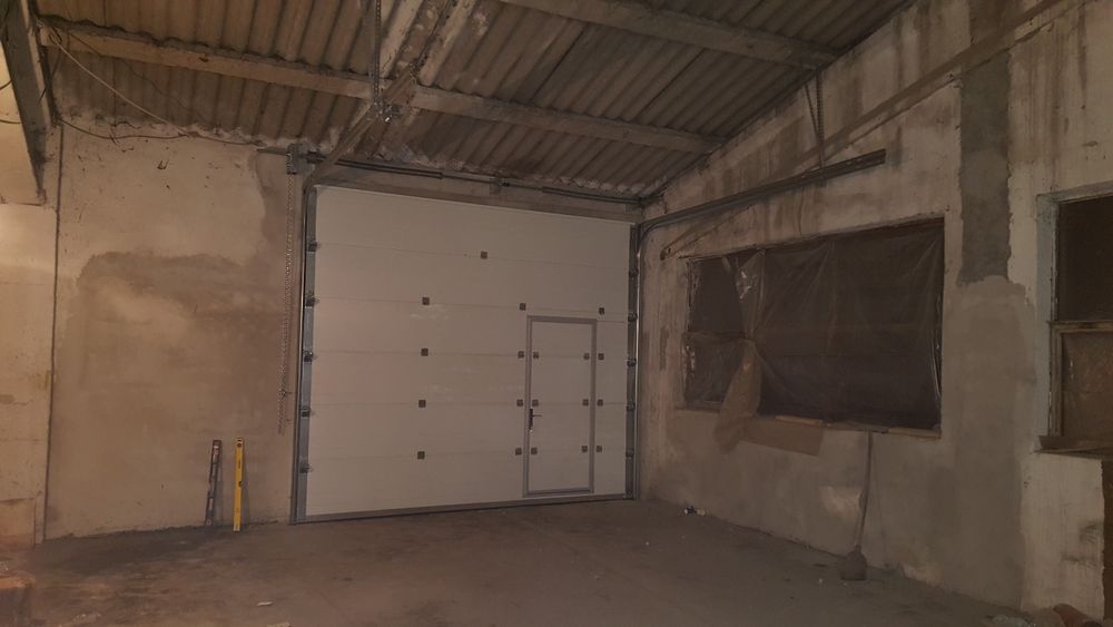 Usa Garaj Sectionala  - Mures *