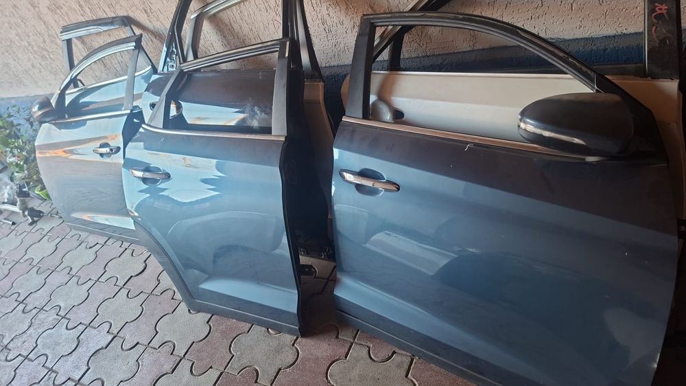 Дверь двери Hyundai Tucson