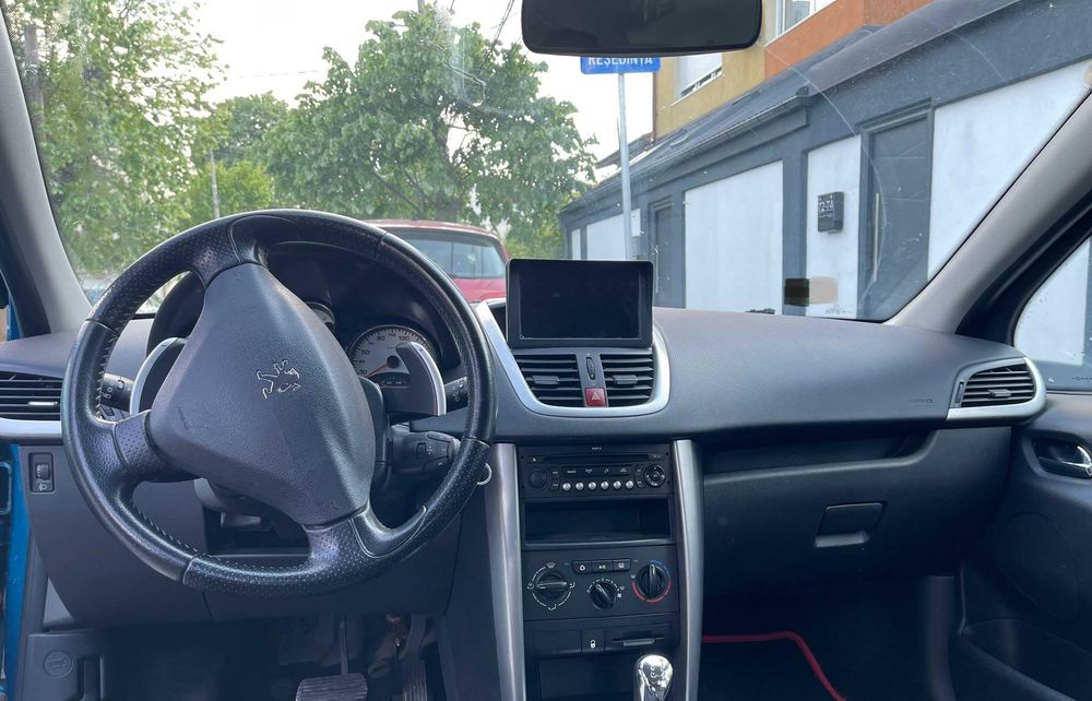 Peugeot 207 automat robotizat cu padele la volan