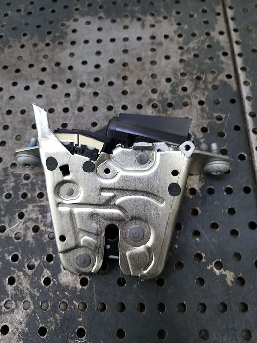 Broasca haion mercedes b class w247 a0997400600