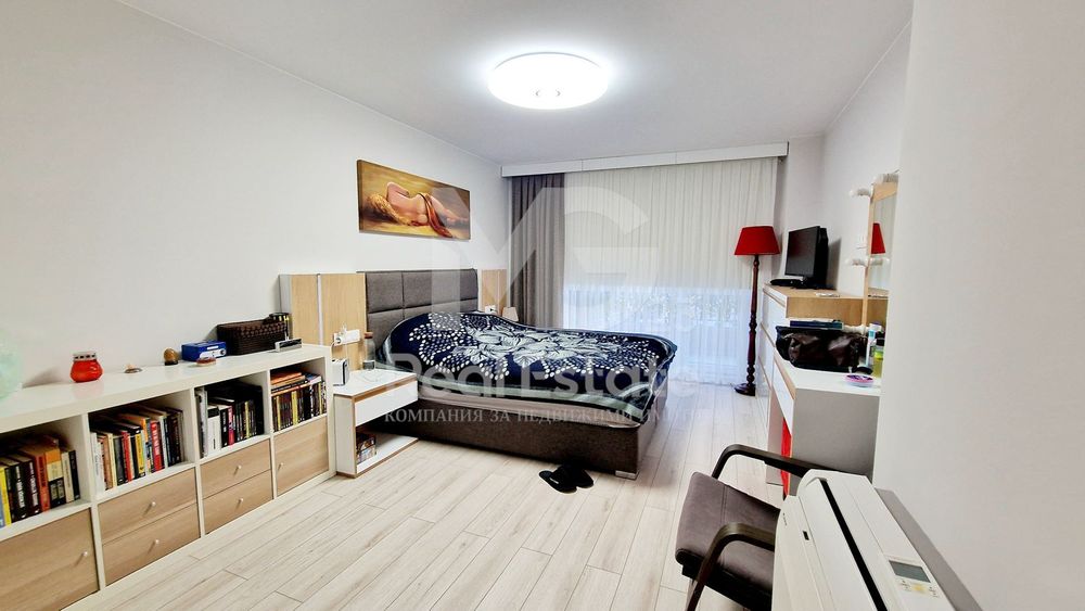 Продава се Тристаен апартамент в Пловдив, Остромила - 101 кв.м за 2030 €/кв.м - Снимка #7