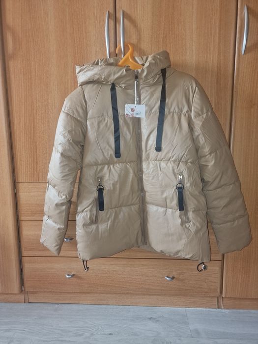 Продам пуховики (осень и зима)