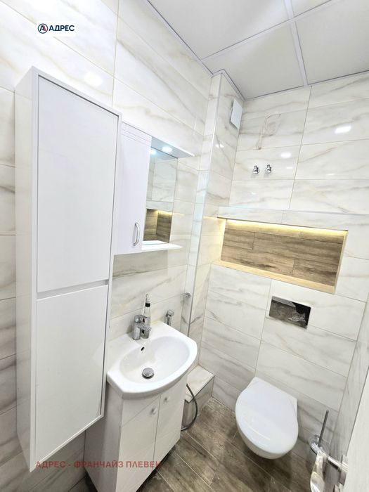 Продава се Многостаен апартамент в Плевен, Идеален център - 125 кв.м за 1928 €/кв.м - Снимка #11