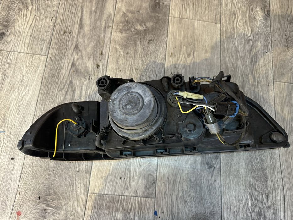 Фара левая Е 39