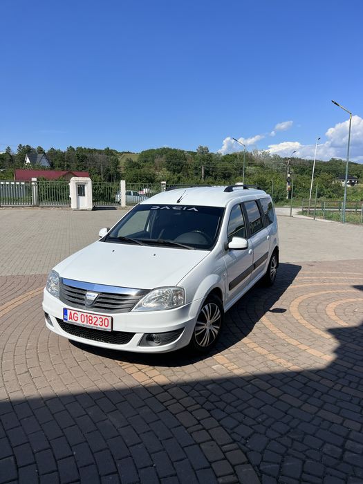 Vand Dacia Logan MCV 1.6 16 V euro 5 cu rar efectuat