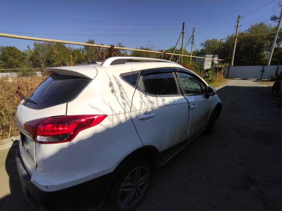 Продам Jac js3 (s 3 pro) 2024 года после ДТП.