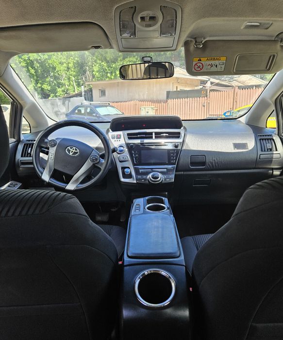 URGENT Toyota prius +  cu GPL 3 Bucati Impecabile