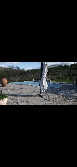 Servicii Profesionale Piscine: Construcție, Mentenanță și Montaj Liner