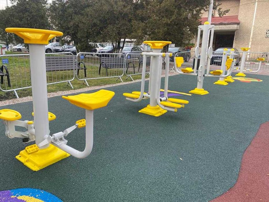 Aparat fitness de exterior cu dubla functie - Bicicleta si step