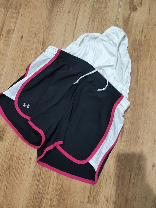 Pantaloni scurți de damă Under Armour mărimea M