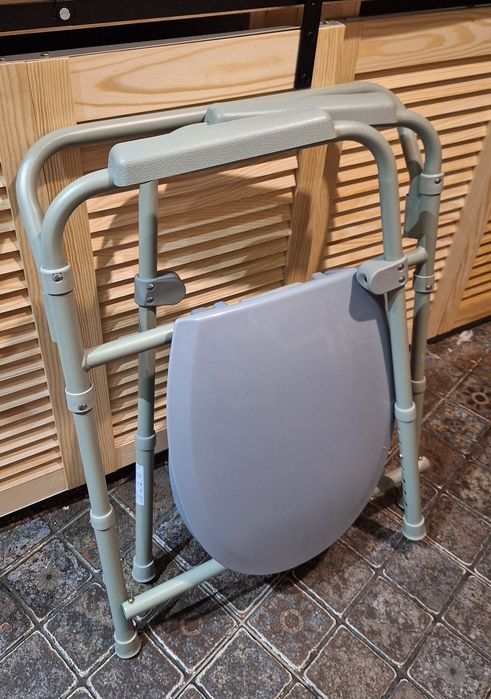 Scaun de toaletă / Toilet chair