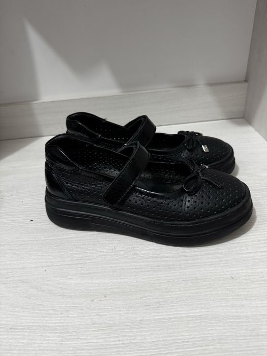Продам туфли детские