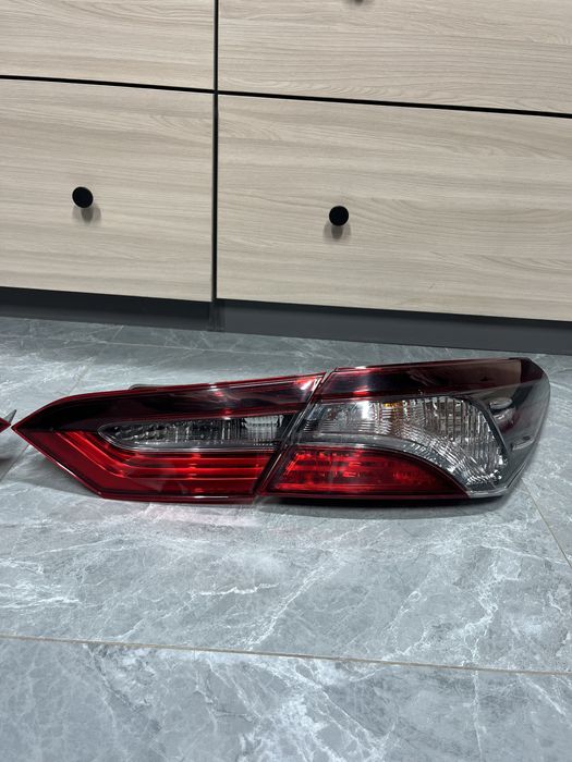 Оригинал фонарь Camry 75se