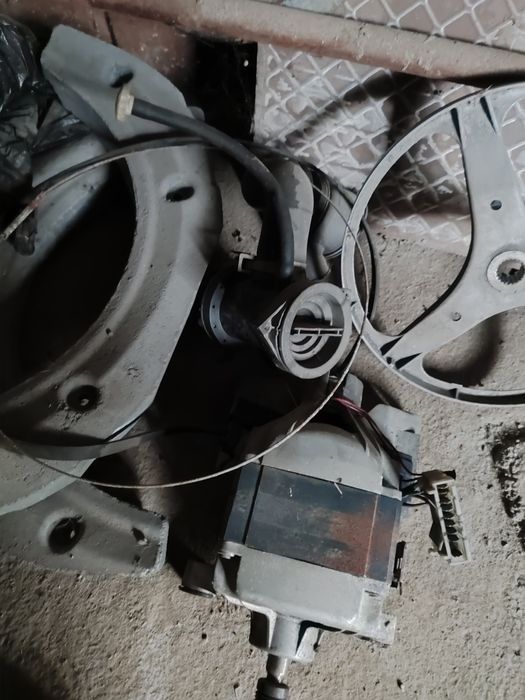 Стиральная машинка LG на ремне на запчасти