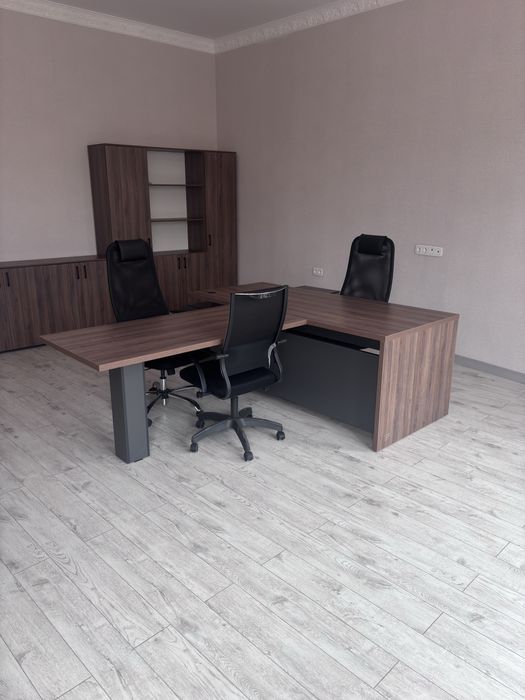 Стол руководителя, кабинет руководителя