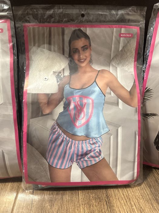 Pijamale Victoria Secret’s / Louis Vuitton marimi S/M   Pret 80 lei
