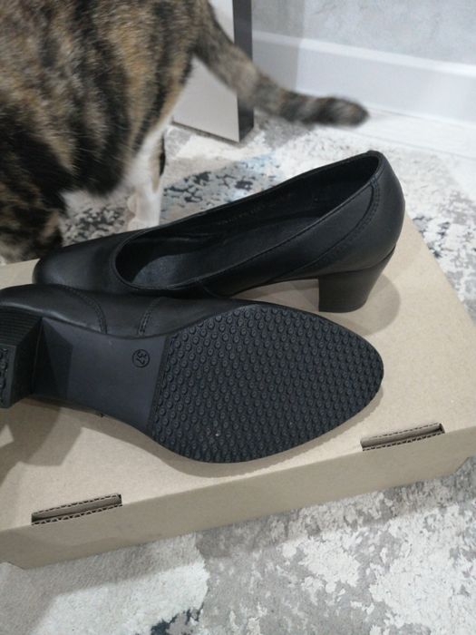 Продам туфли женские