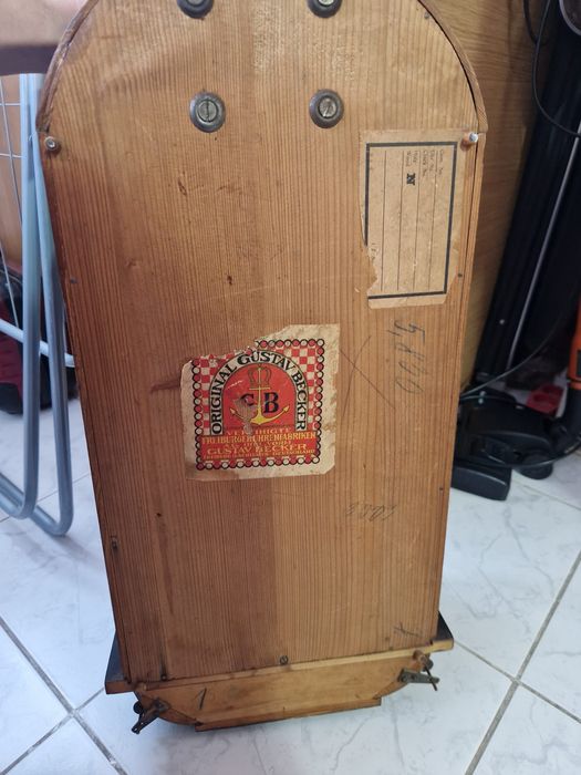 Pendula ceas Gustav Becker ,mecanism p37,totul original,geamuri,cheie,