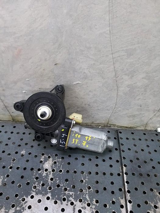 Motoras macara stanga fata hyundai i10 ba ia