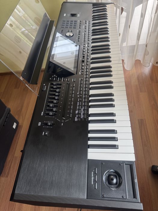 Vand/ schimb Korg PA5X 76 garantie 3 ani
