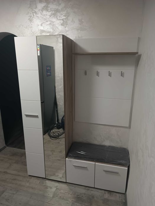 Bulevardul Independenţei parter la 100 m de Calea càlaraşilor.