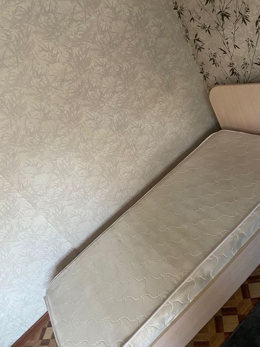 Продам односпальную кровать