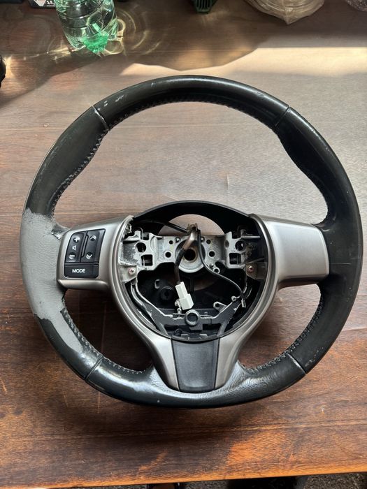 Волан с бутони за Toyota