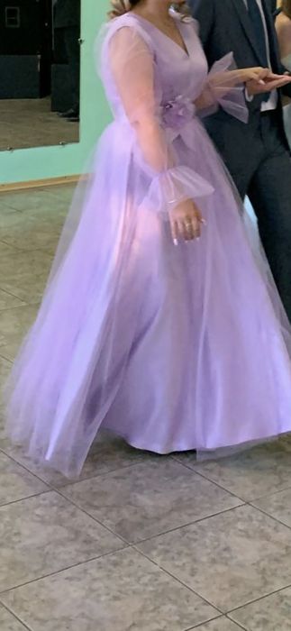 продаю платье красивое