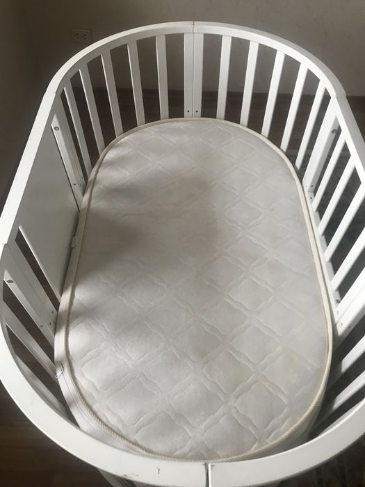 Манеж 8 в 1 с матрасами, бортиками