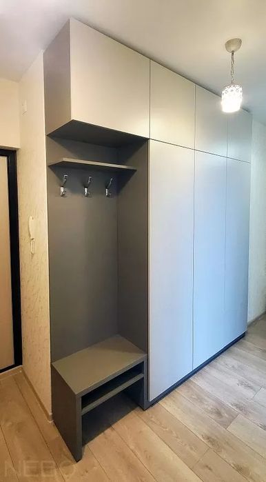 Шкаф прихожий. Шкафы