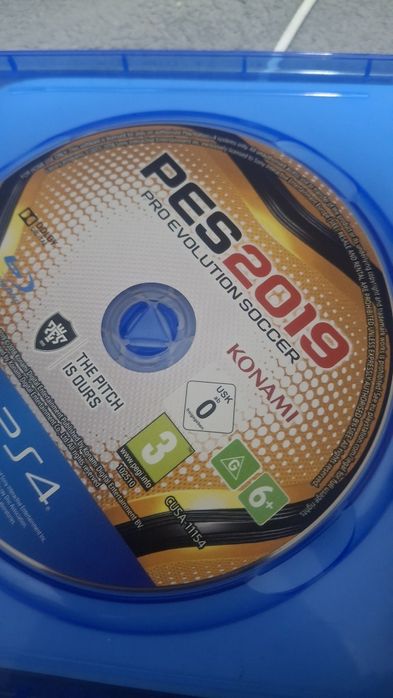Pes 19 UFC 4 ps4 продаю