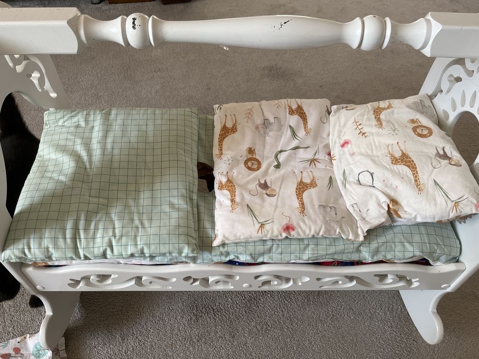 Бесік сатылады ішіндегісімен