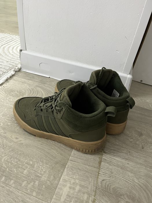 Продается Adidas Hoops размер 41