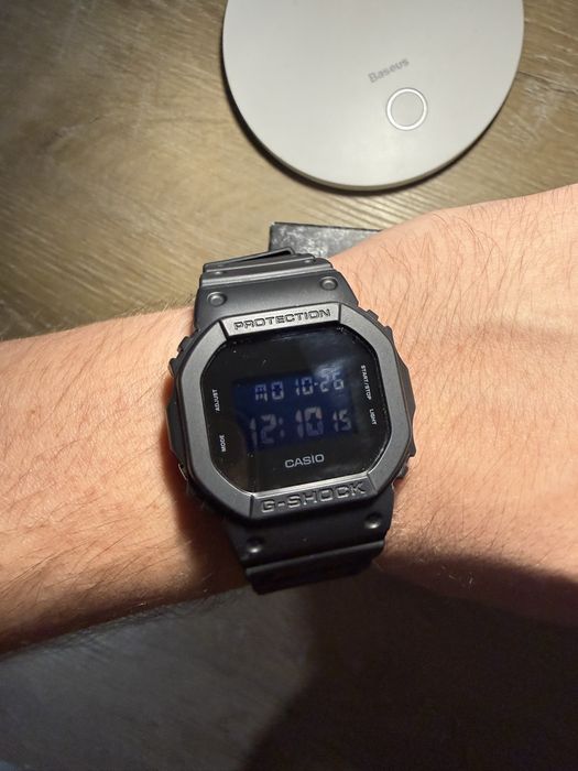 Часы Casio G-Shock DW-5600