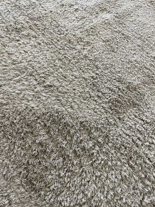 Продам ковер травка 3/3.5