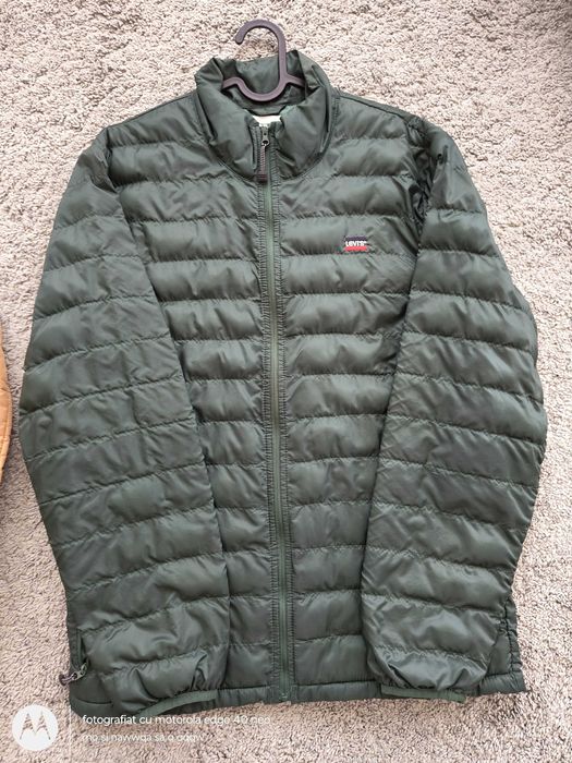 Geaca Levis, mărime M, una crem, una verde